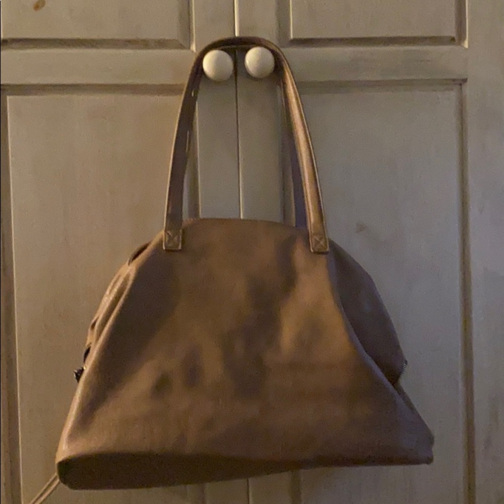 Super cute camel bag!